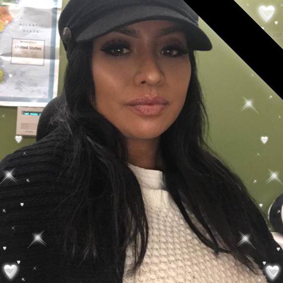 Meet your Posher, Quelly - Picture 1 of 1